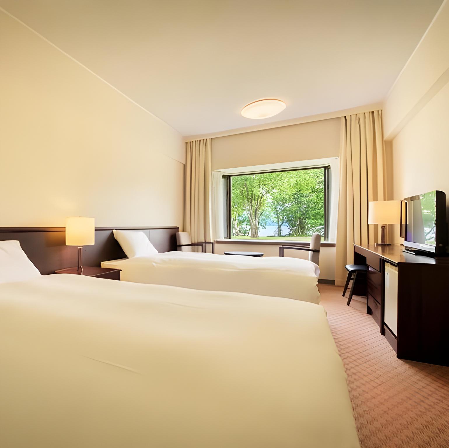 Standard, Twin Beds, Lake View