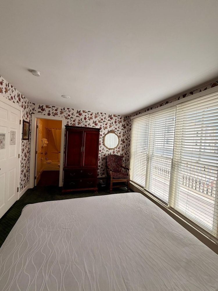 Murray Hotel 14/35