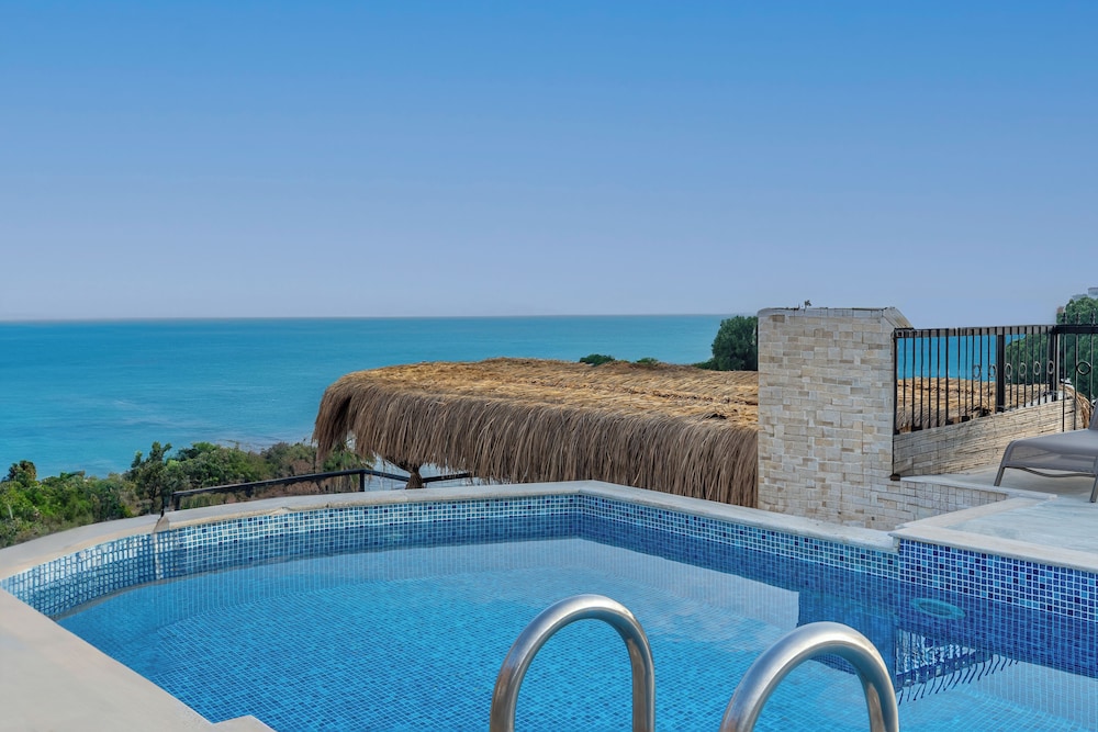 Rosy Suites Hotel 44/50
