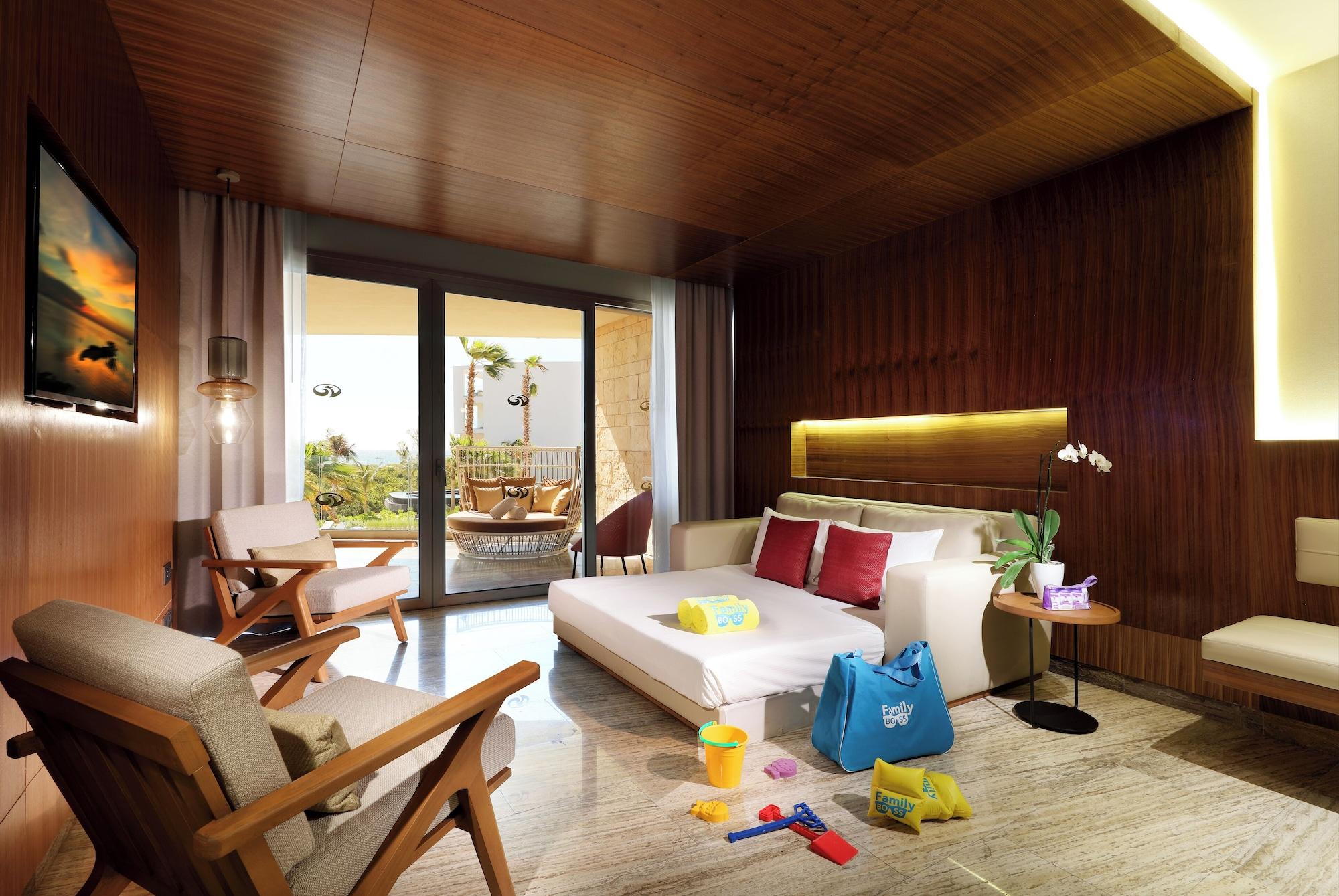 Select, Junior Suite, Family, Single, Beach Side, Pool Access