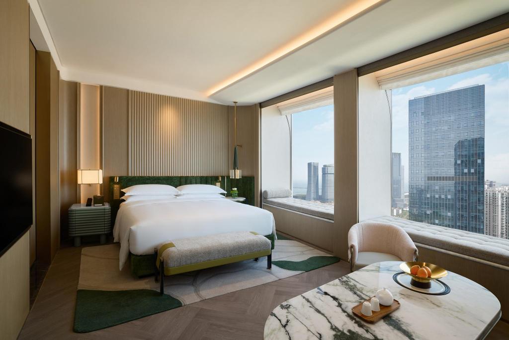 FAIRMONT GOLD, KING BED, SEA VIEW