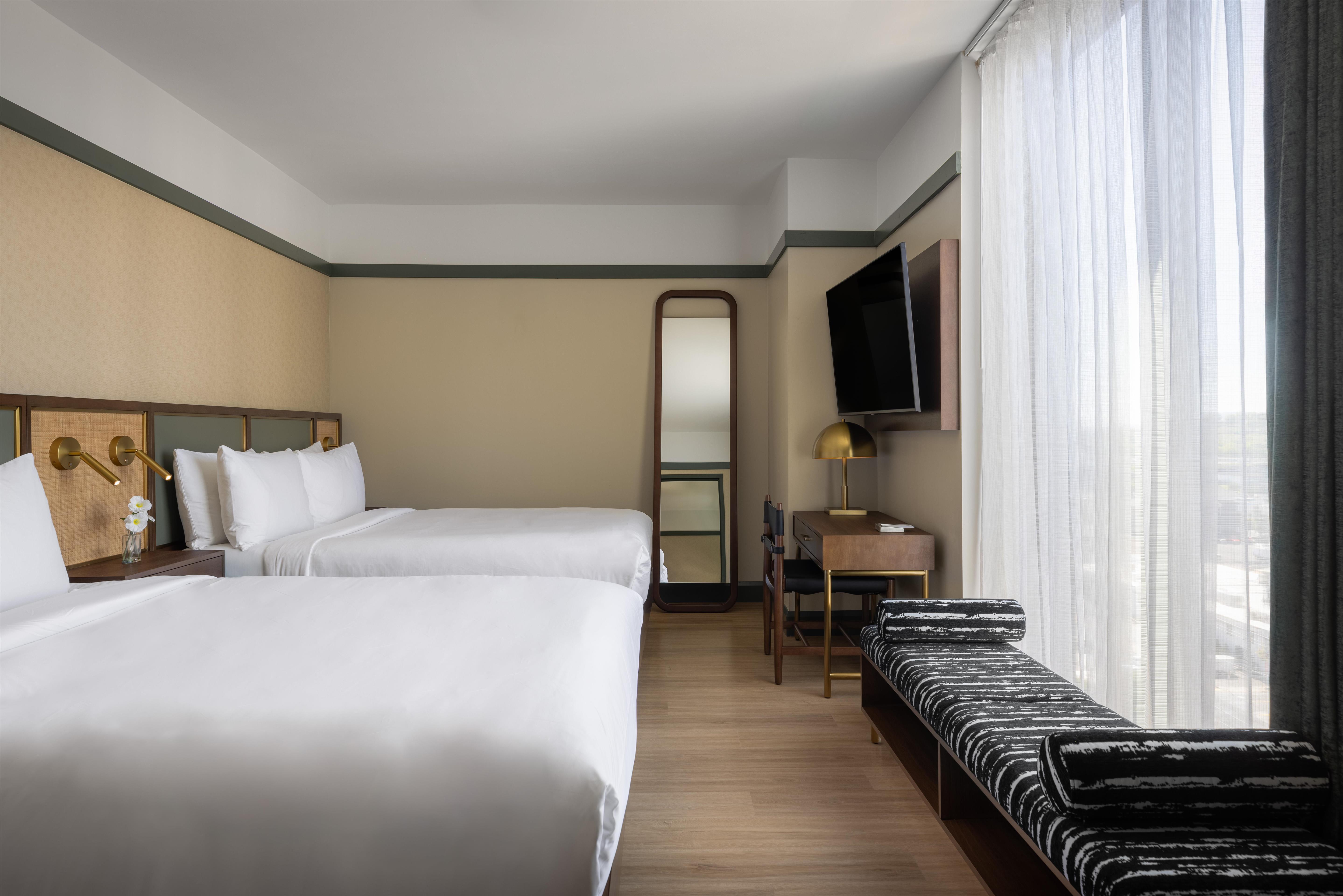 2 ROOMS, SUITE