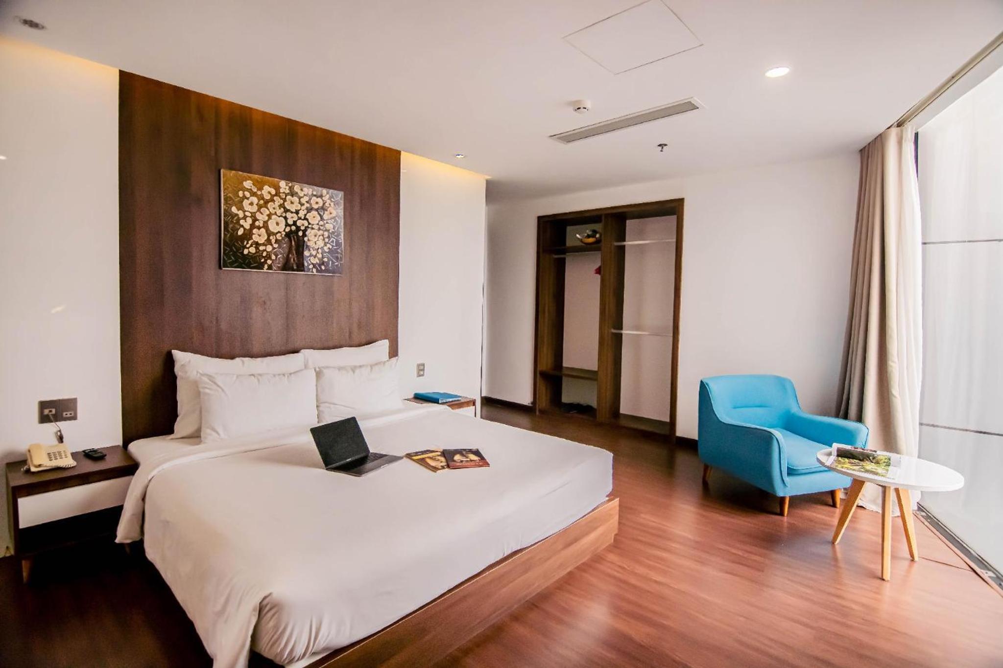 Deluxe, Double Bed, River View