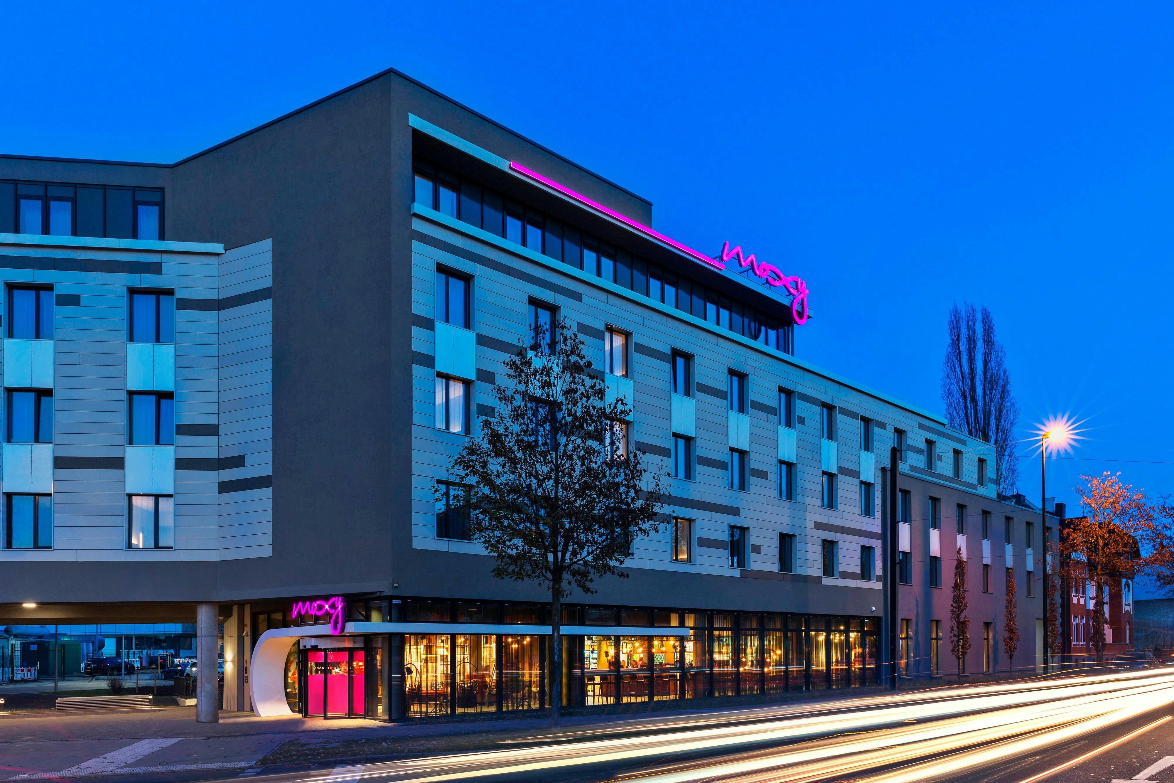 MOXY DUESSELDORF SOUTH 5/52