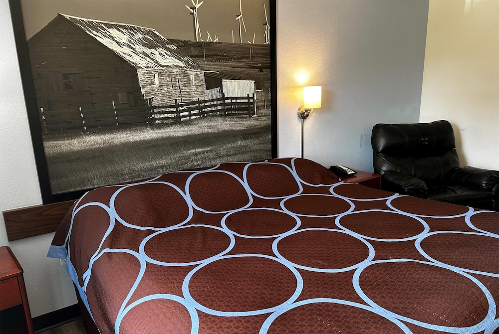 Super 8 by Wyndham Ida Grove 35/40