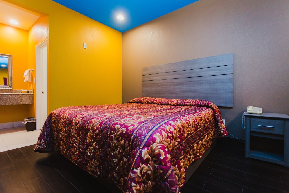 Moonlight Suites 21/65