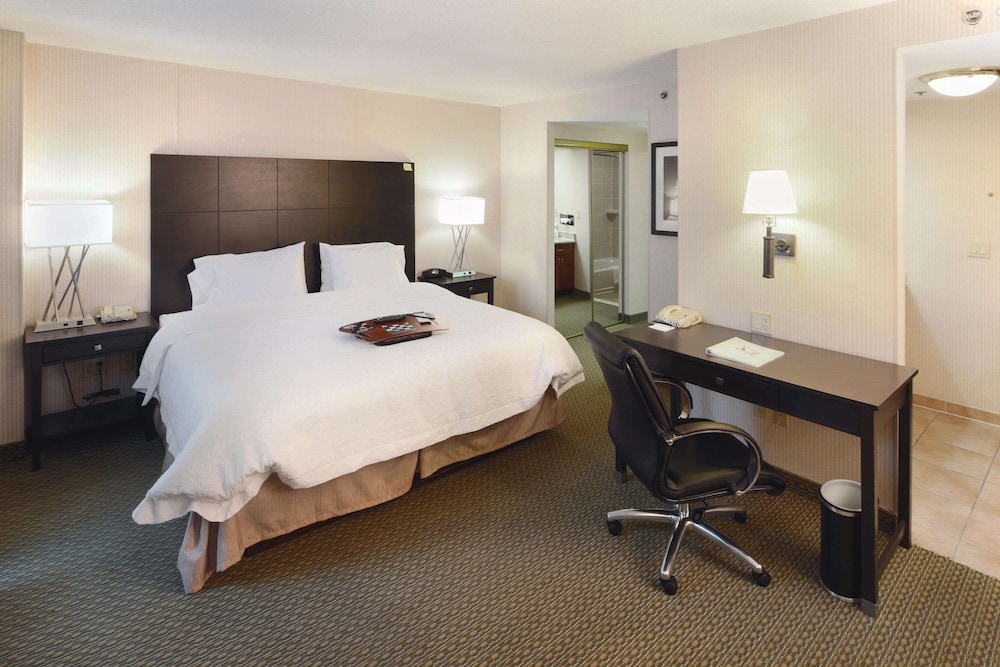 Hampton Inn & Suites Arlington Crystal City DCA 27/64