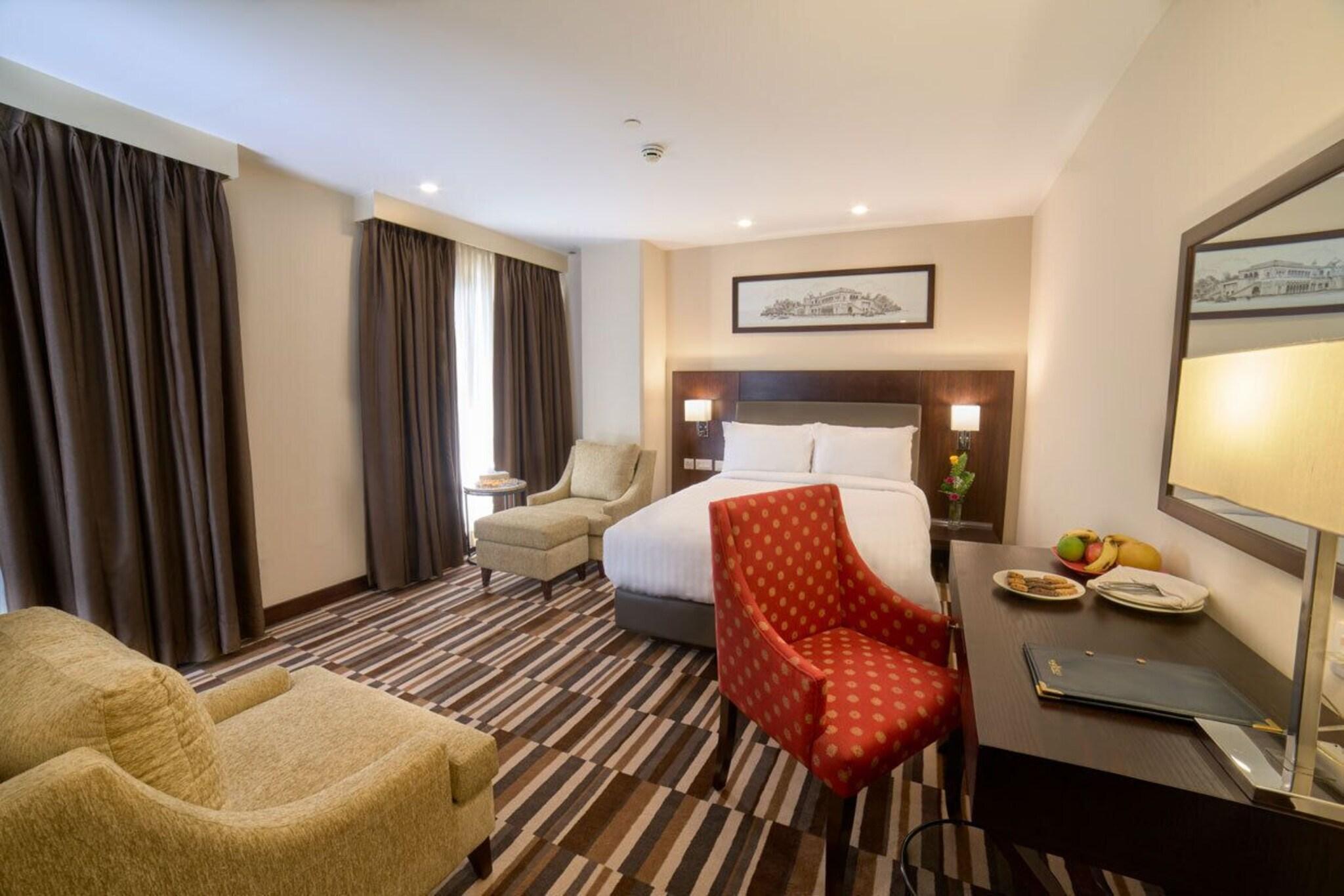 Avari Xpress Gulberg Lahore 26/36