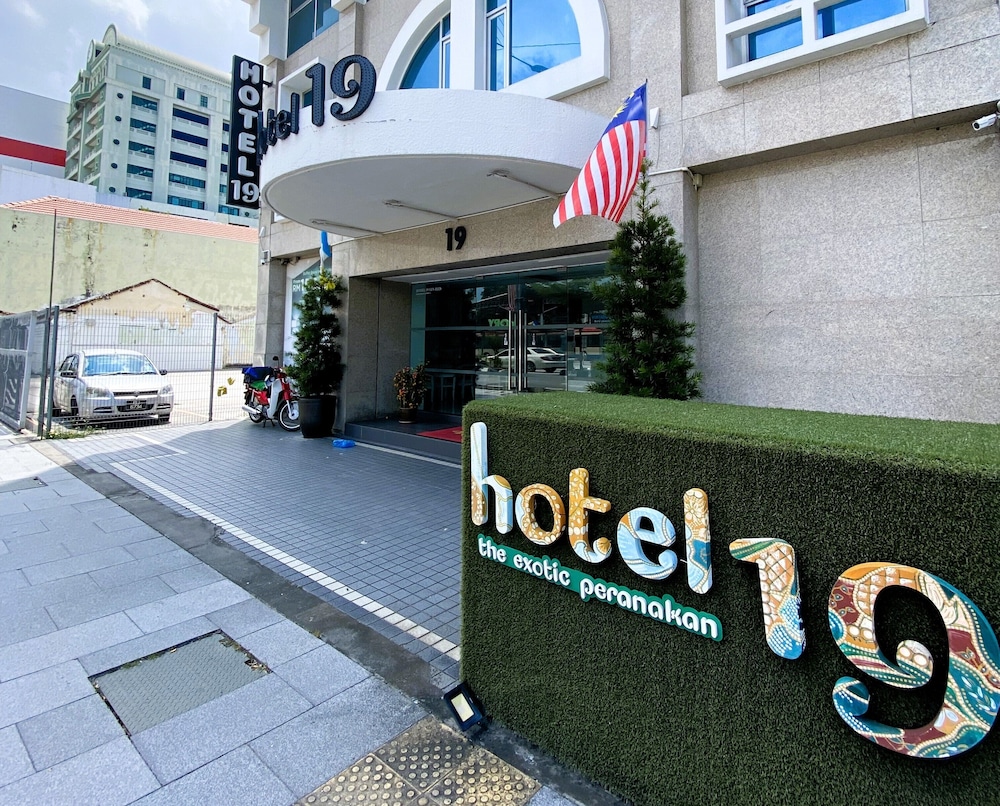 HOTEL 19 PENANG 49/50