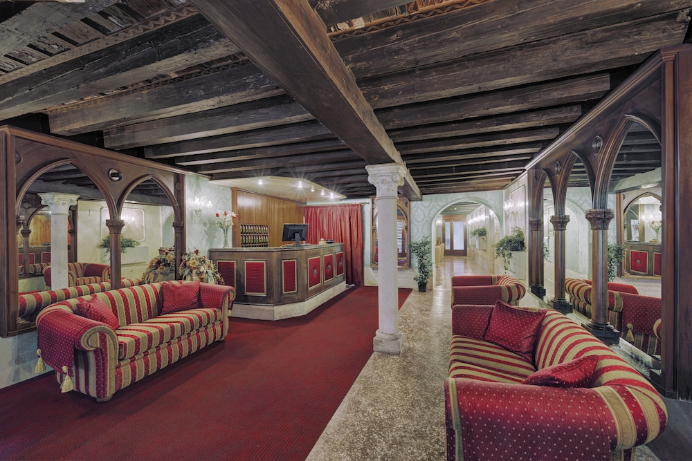 Pausania Hotel 39/49