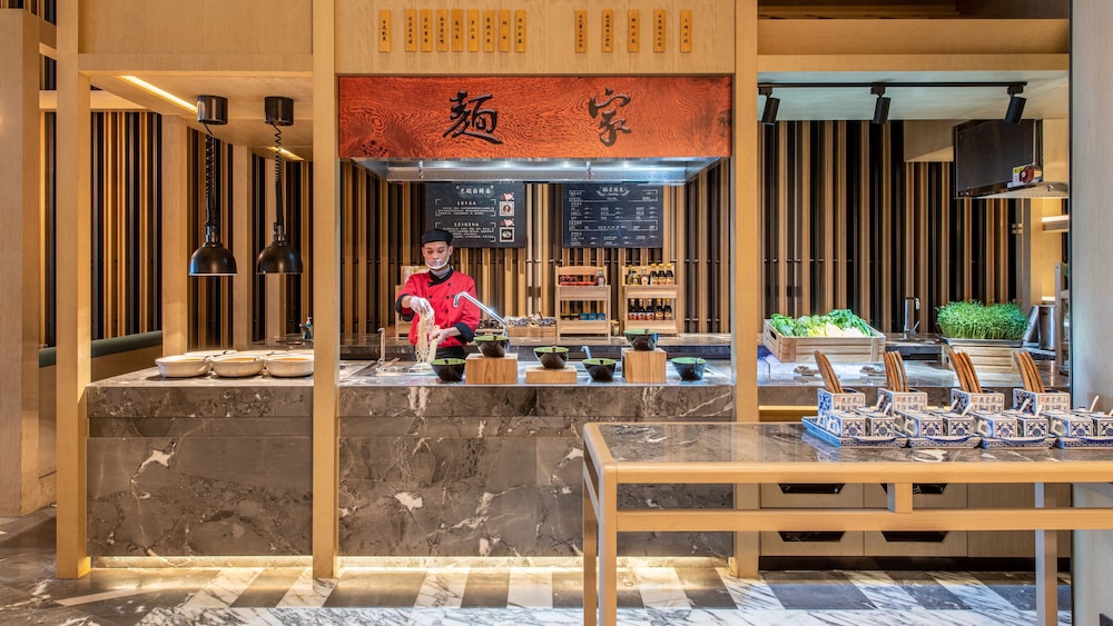 Hualuxe Hotels And Resorts Nanjing Yangtze River 35/50