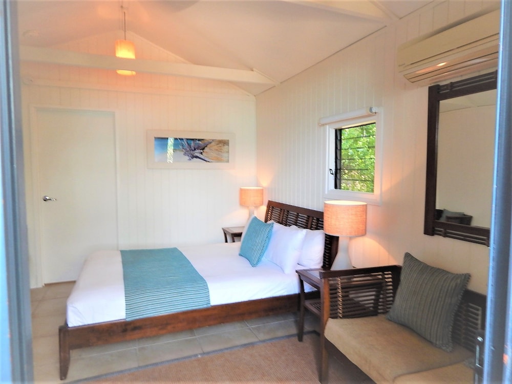 Palm Bay Resort (Adults Only 16+) 31/93
