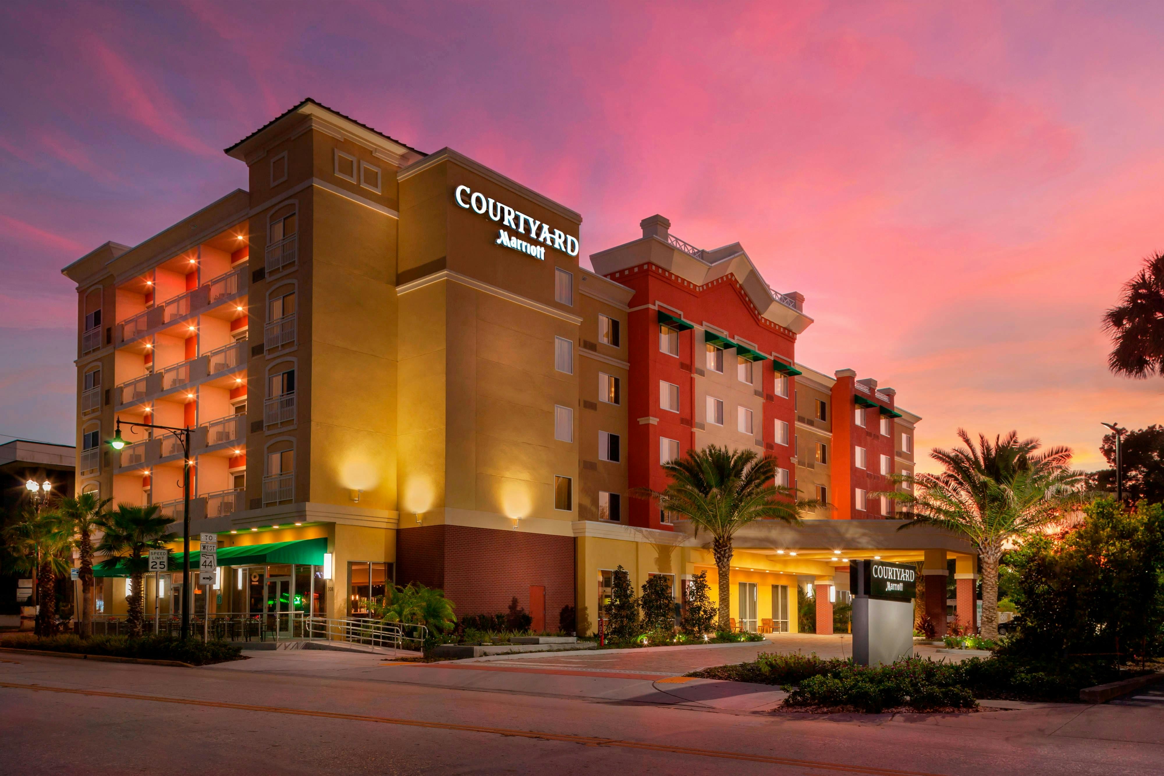 Courtyard By Marriott Deland Historic Downtown 2/47