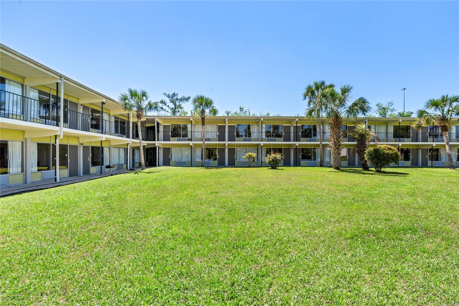 Econo Lodge Jennings, FL 29/30