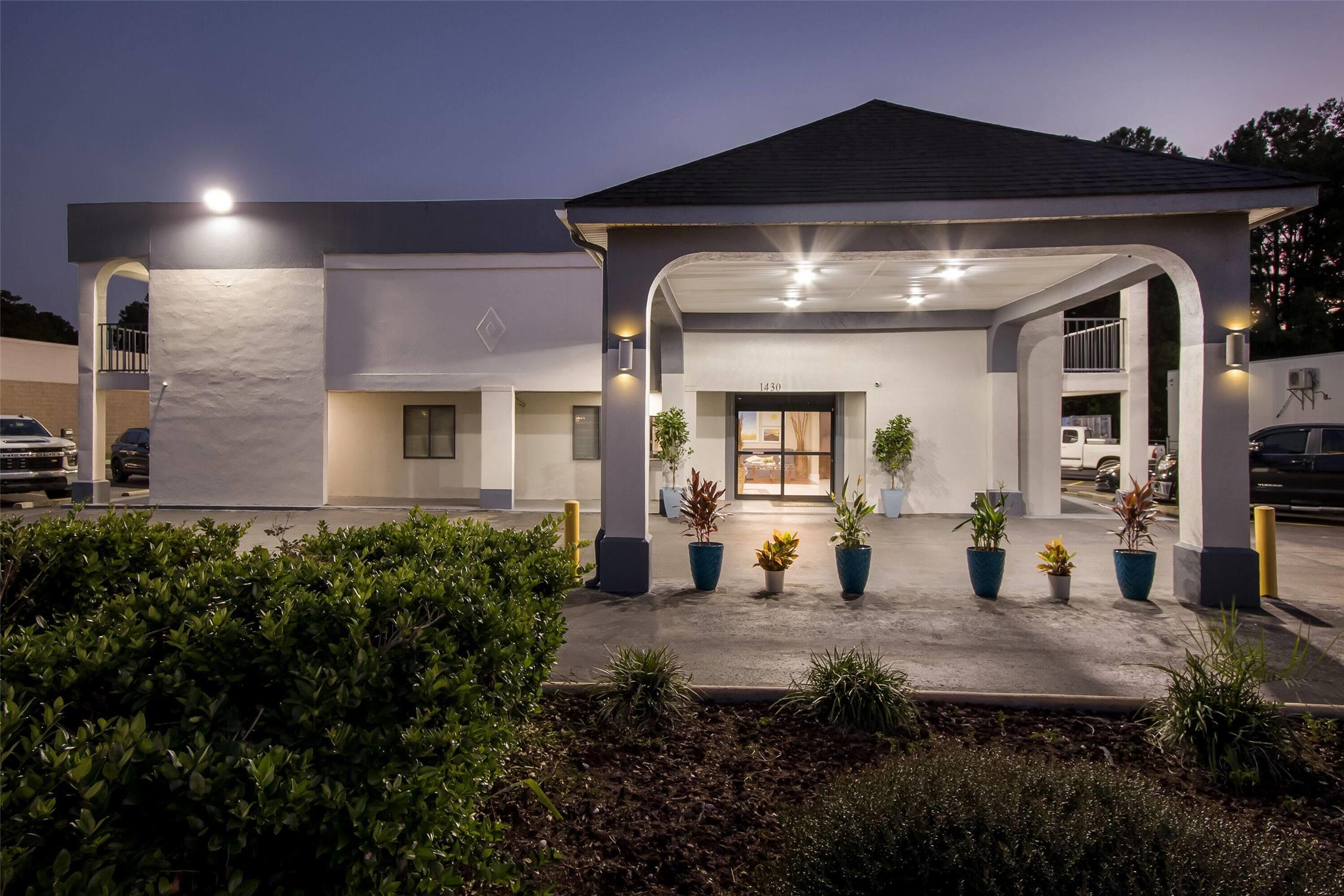 Days Inn By Wyndham Goose Creek 2/31