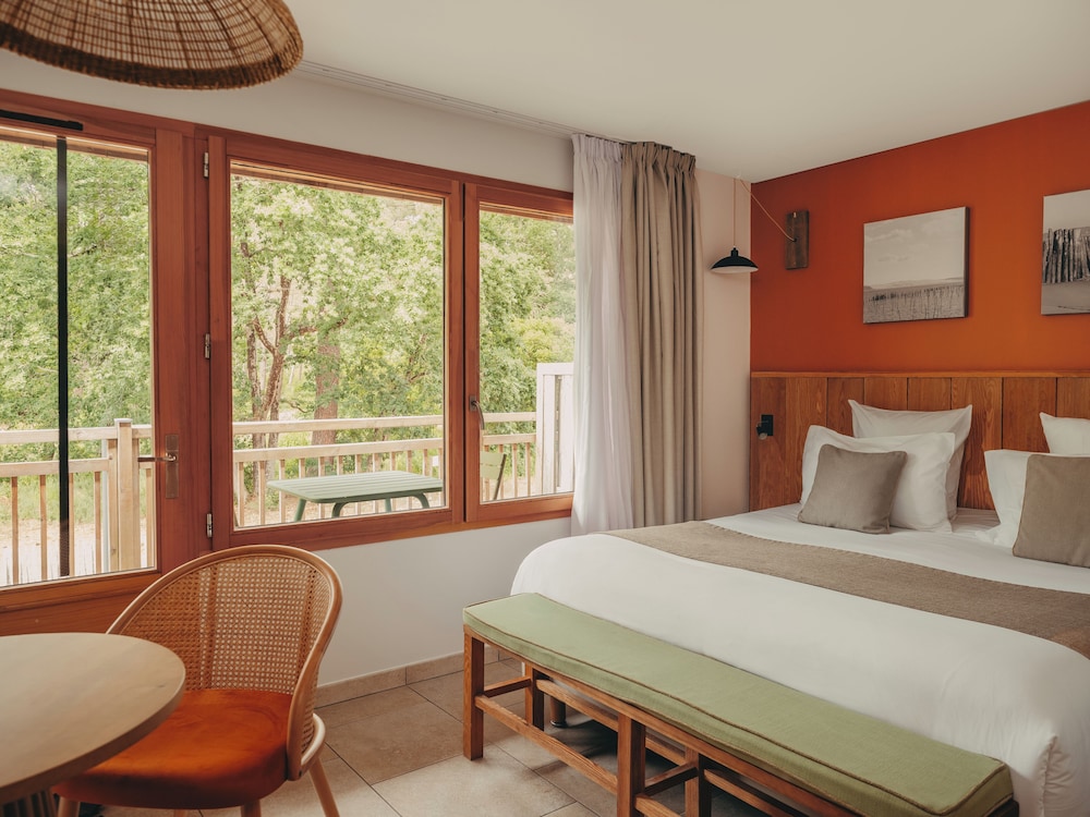 Domaine du Ferret Restaurant & Spa by Germain Collection 28/83