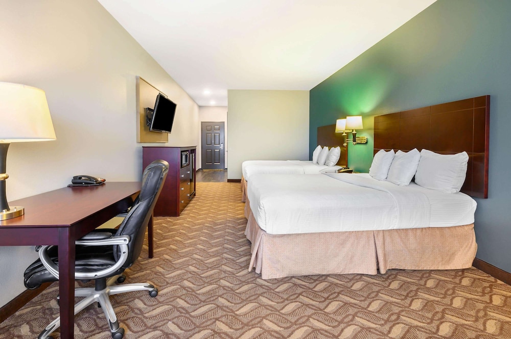 La Quinta Inn And Suites By Wyndham Longview North 21/46
