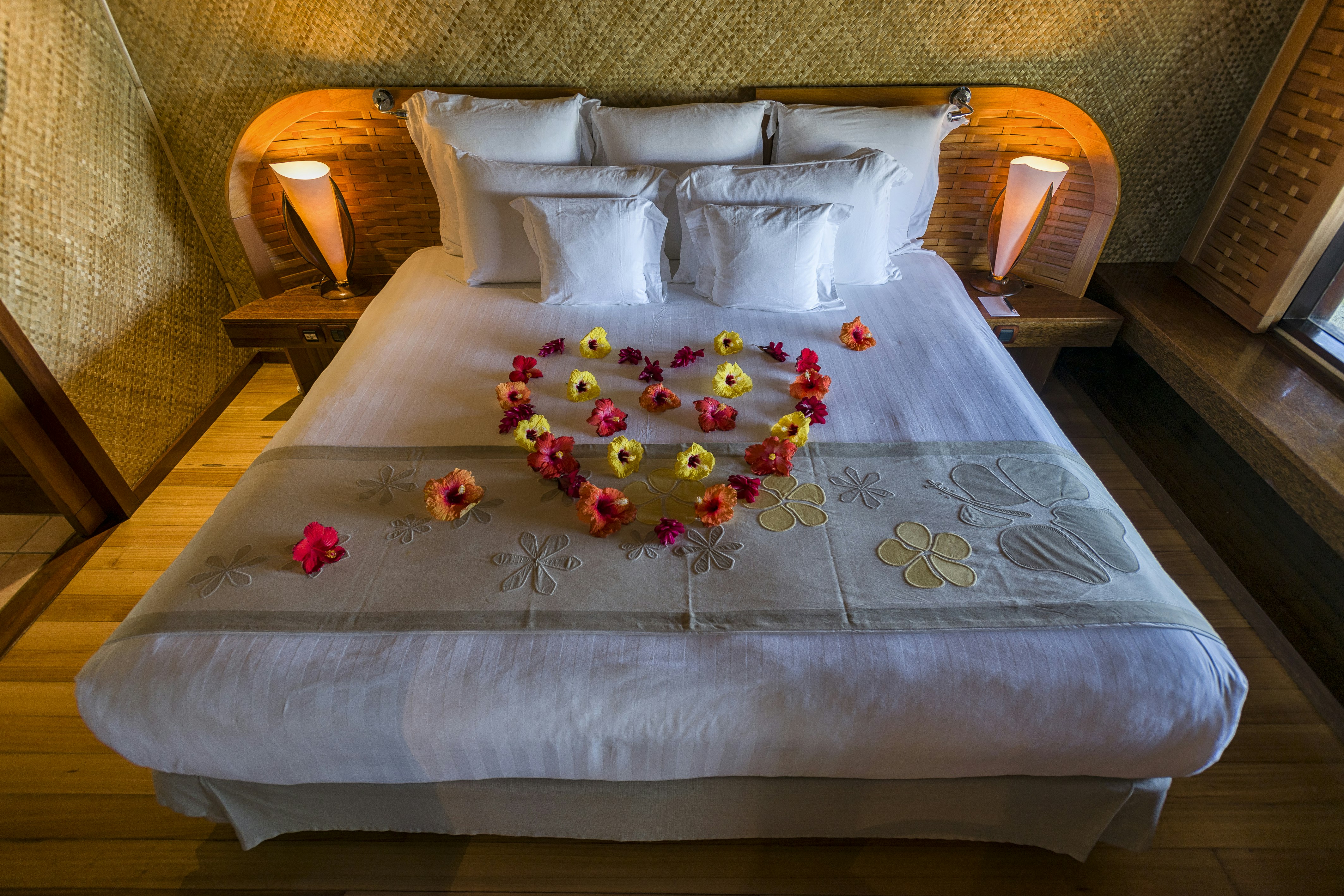 Overwater, Bungalow, King Bed, Mountain View