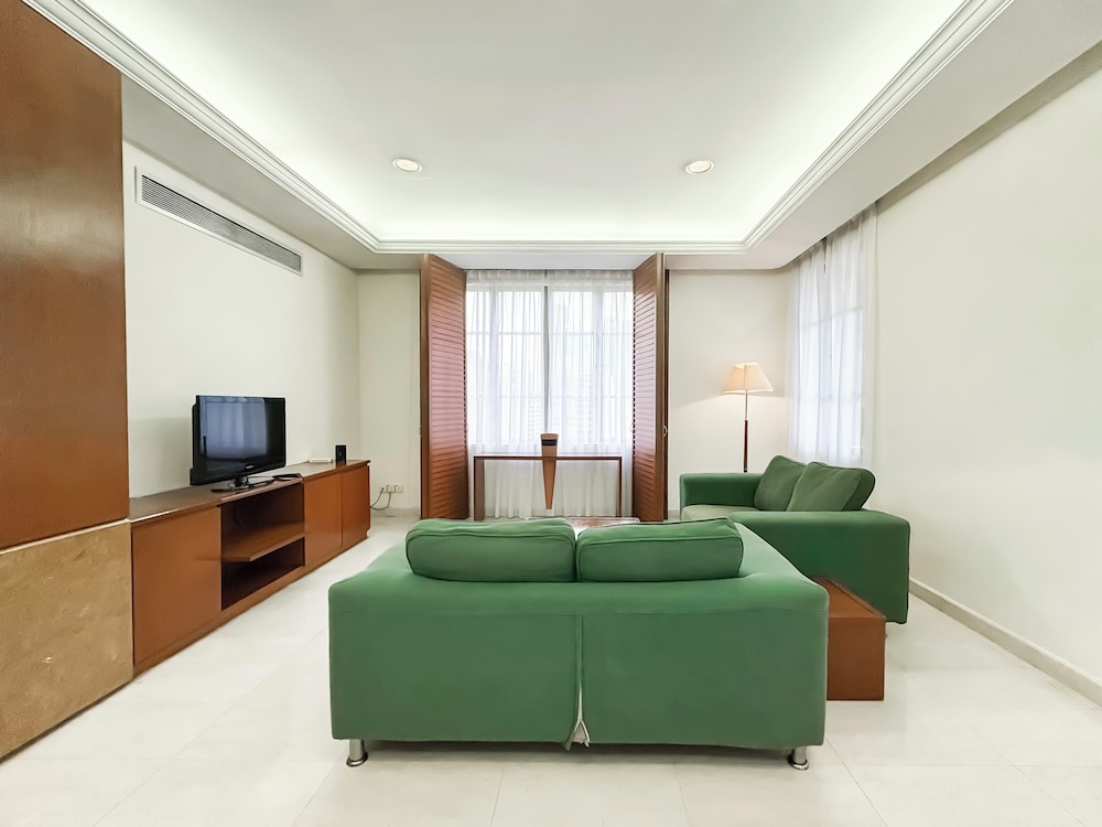 THE MAPLE SUITE 37/50