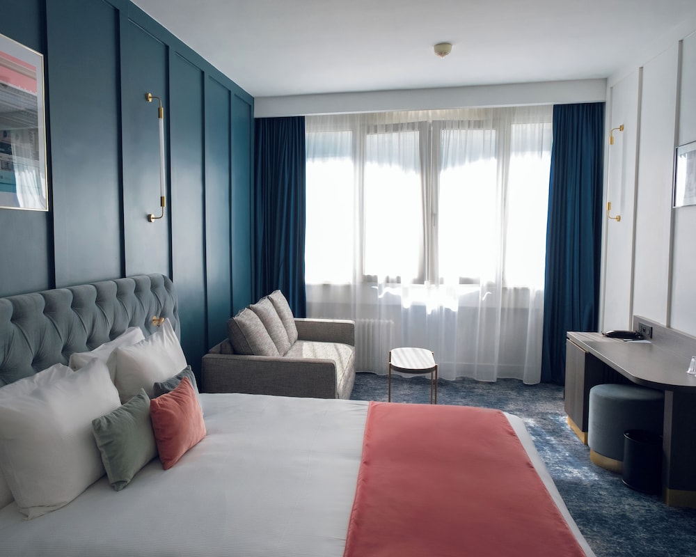 Pley Hotel 53/70