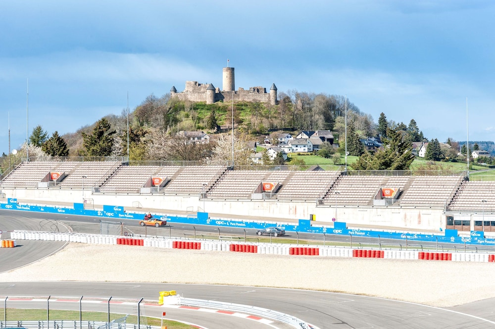 Dorint Am Nurburgring Hocheifel 44/70