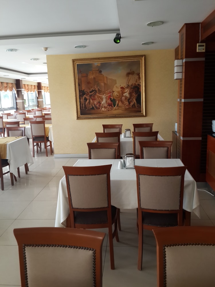 Lara Hotel 48/61