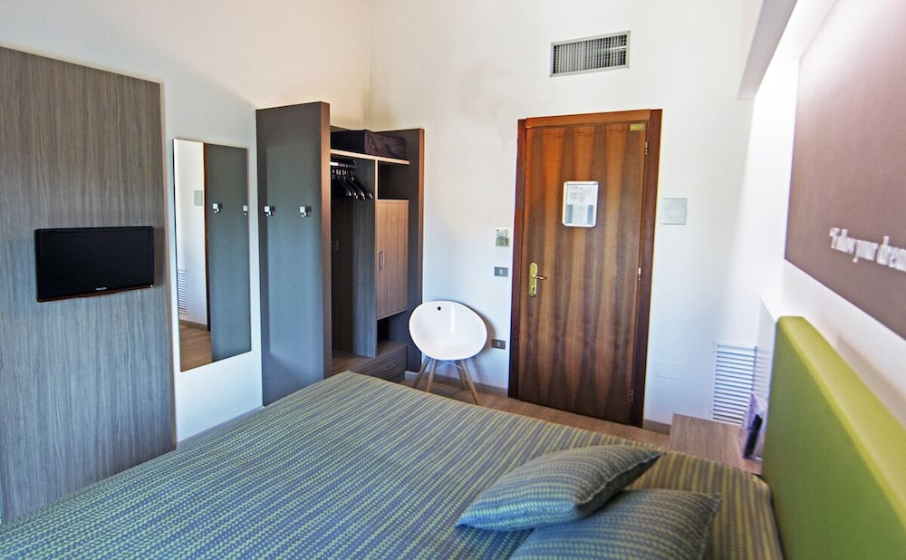 Hotel Ideal 18/49