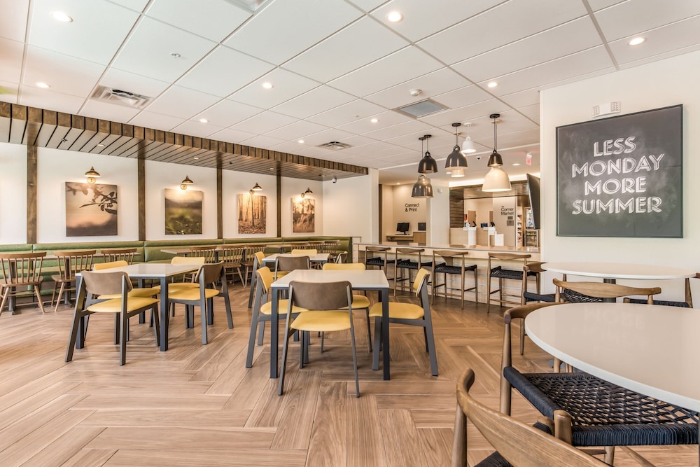 Fairfield Inn & Suites by Marriott Knoxville Clinton 23/33