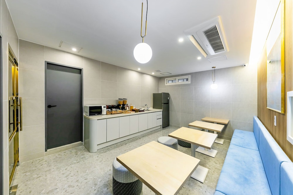 Browndot Hotel Sasang Renecite 3/50