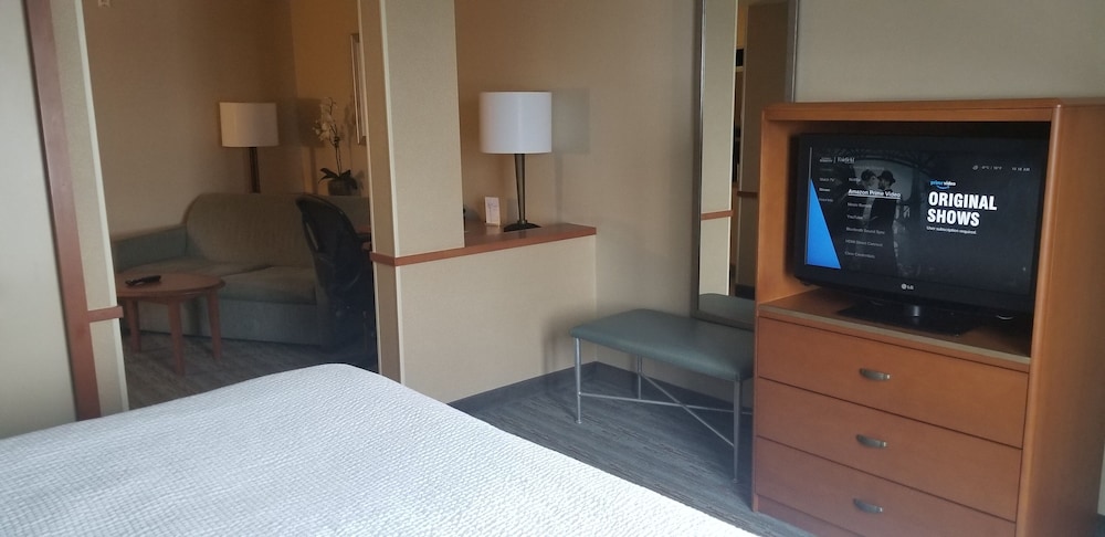 Fairfield Inn And Suites Sudbury 14/36