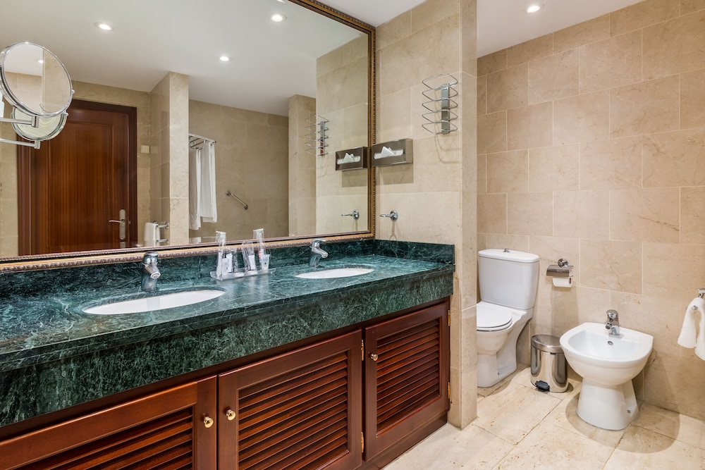 Boutique Hotel B51 (ex. Park Plaza Suites Hotel) 38/65
