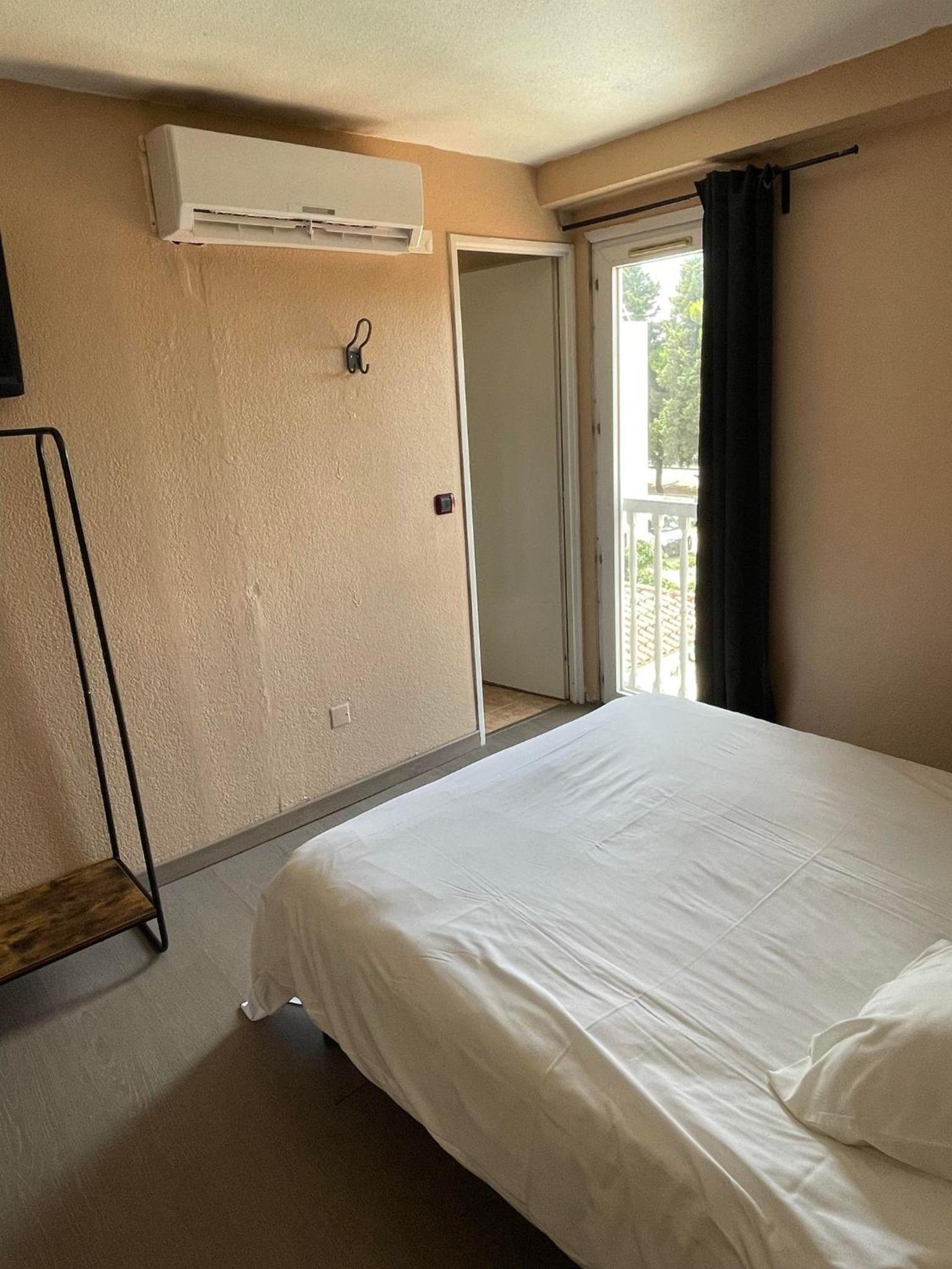 Hotel Le Mejean 21/51