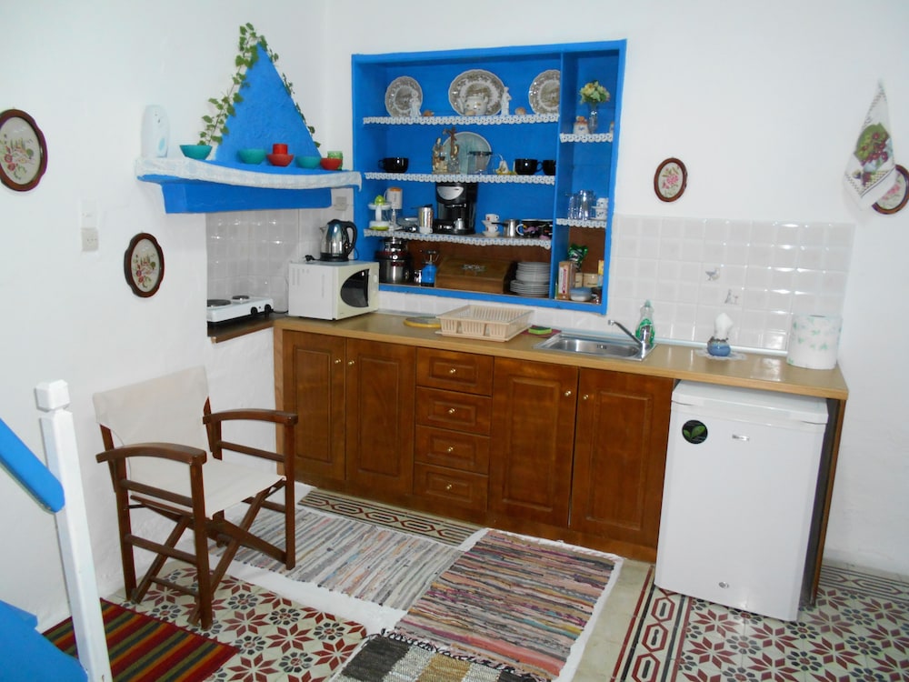 Popi Studios 7/50