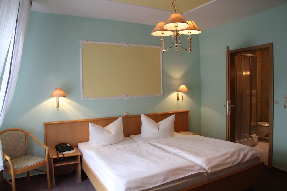 Hotel Zum Burgergarten 16/50