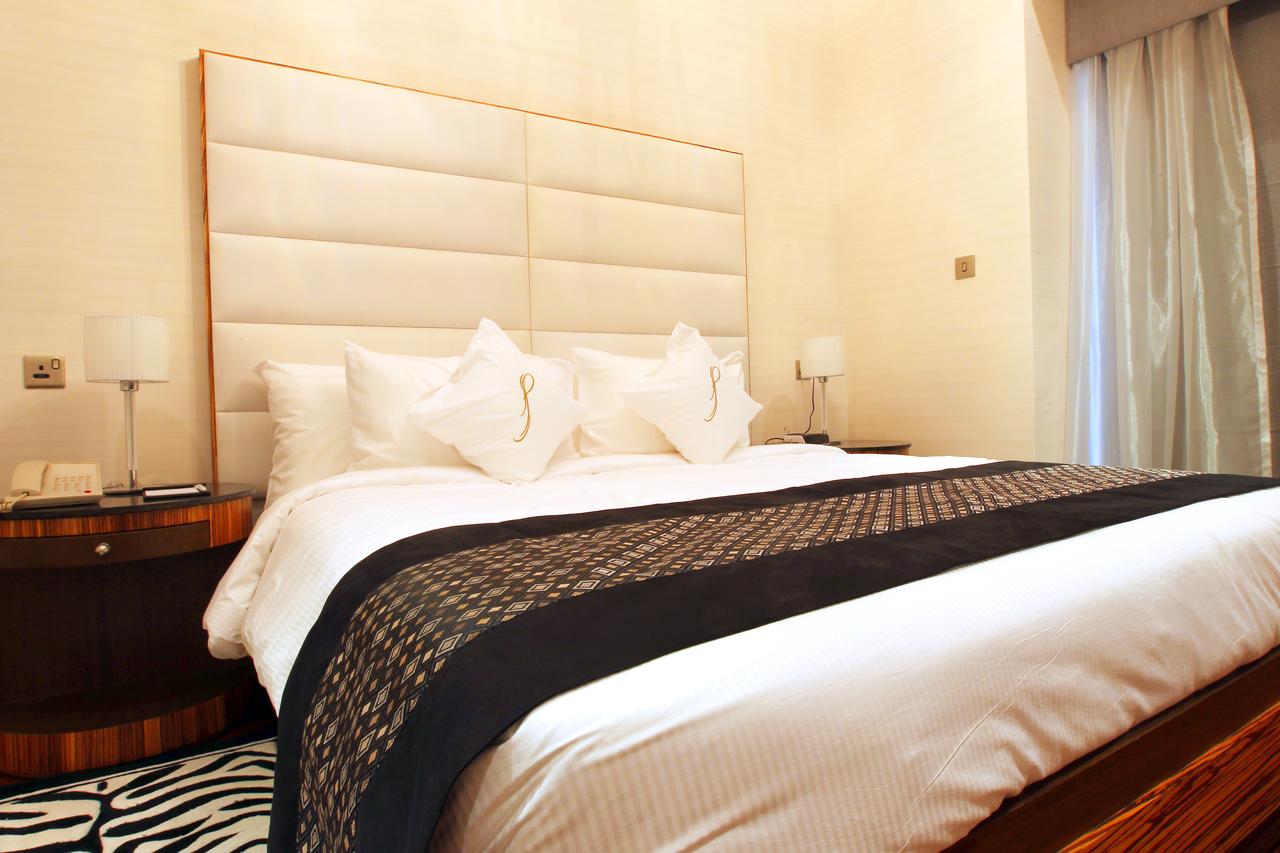 DELUXE ONE BED APARTMENT