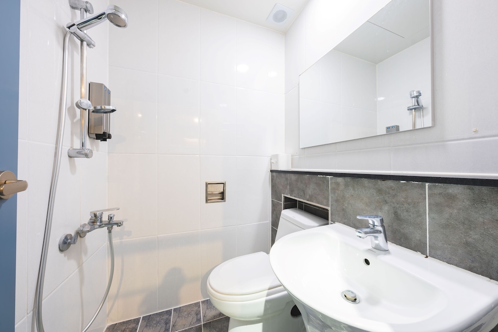 Myeong-Dong New Stay Inn 50/50
