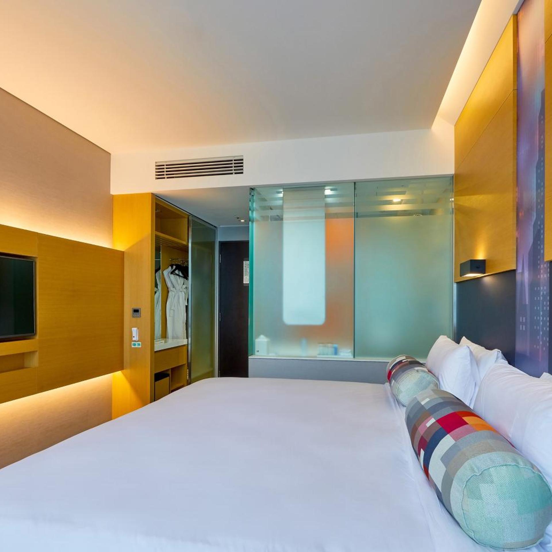Hollywood, Urban, Chic, Guest Room, King Bed, City View، Aloft Gangnam Seoul 4/7