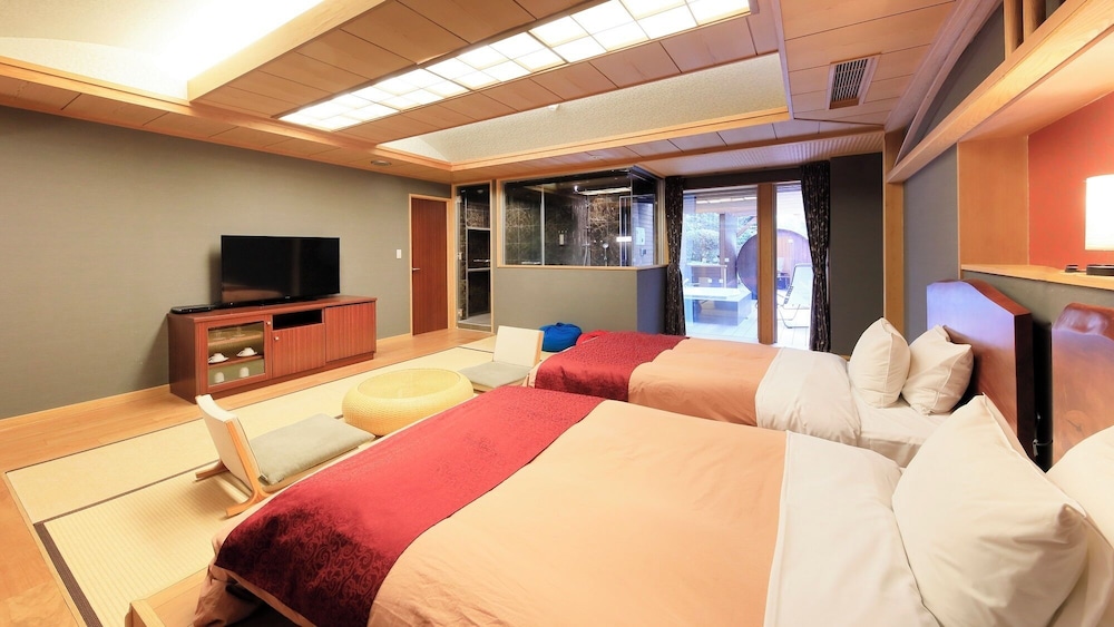 Hakone Fuga - Adults Only 14/50