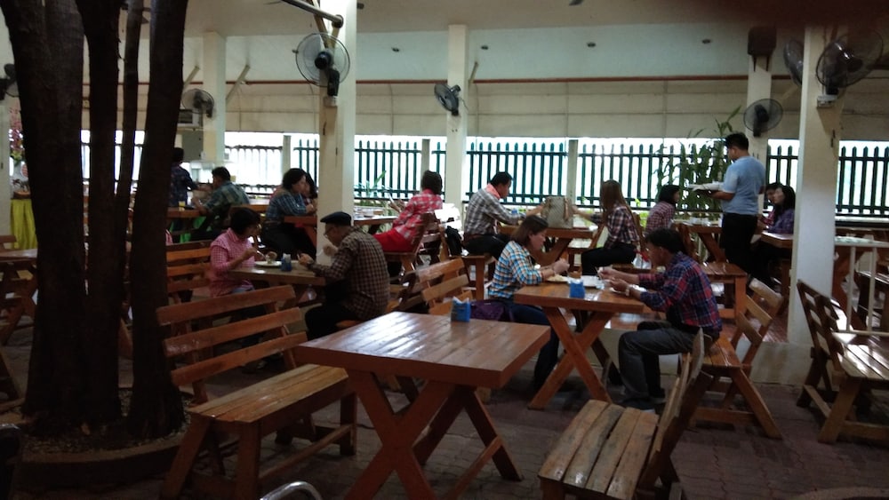 Sabai Hotel 33/50