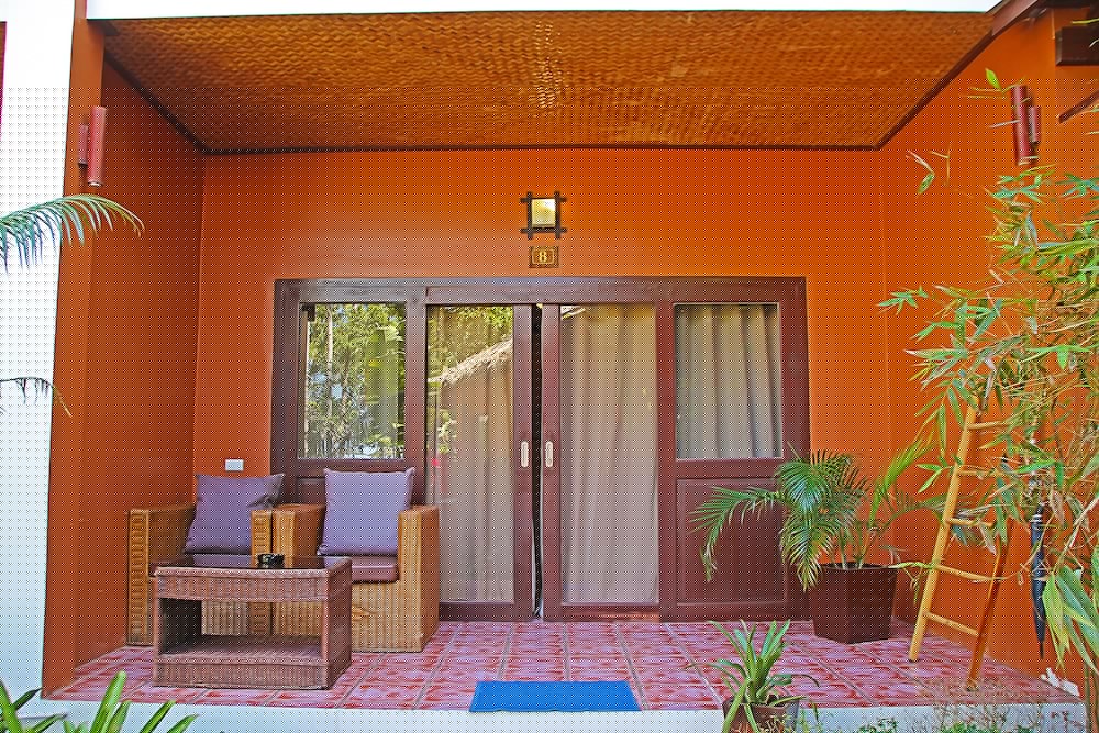 Last Frontier Beach Resort - Adults Only 8/68