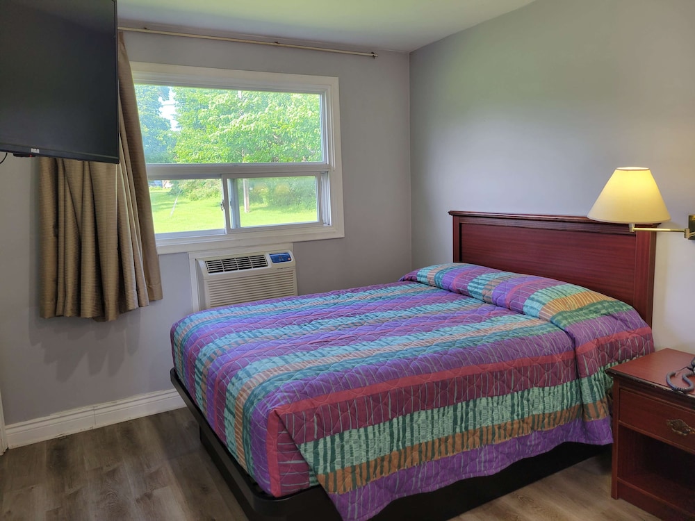 Knights Inn Cobourg 15/47