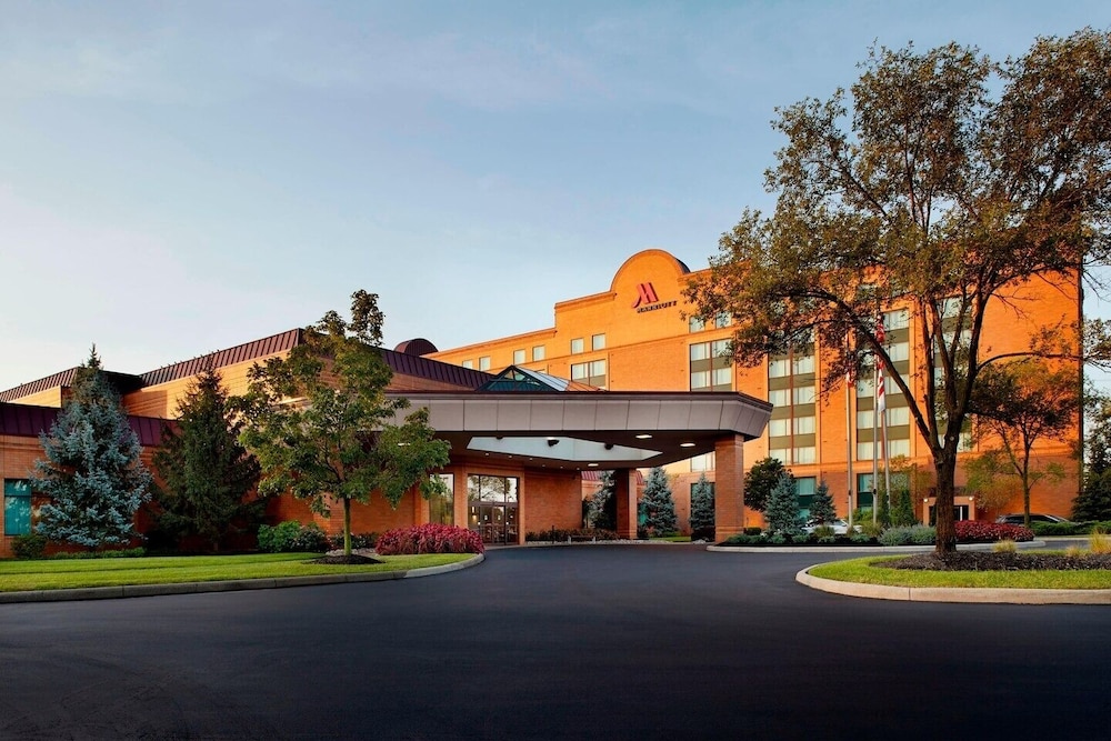 Fairfield Inn & Suites by Marriott Cincinnati North 2/29