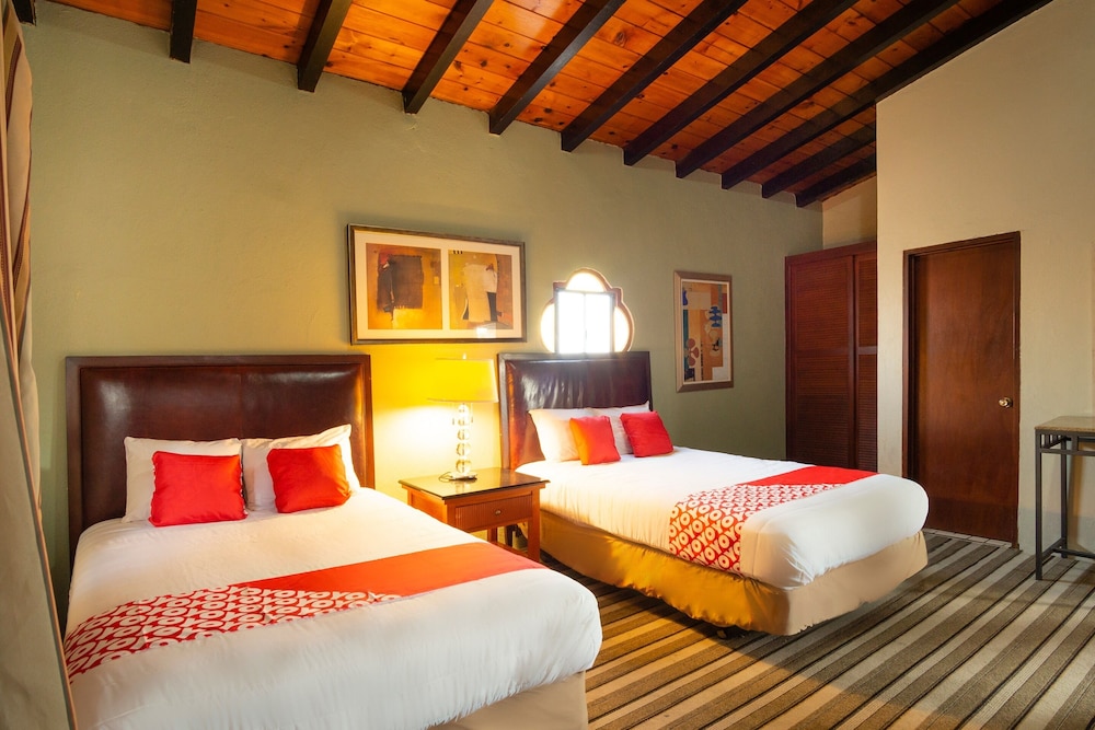 OYO Hotel Hacienda Don Luis Rosarito 18/24