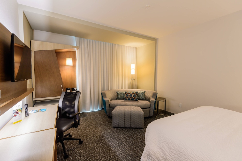 Courtyard By Marriott Lake Jackson 20/58