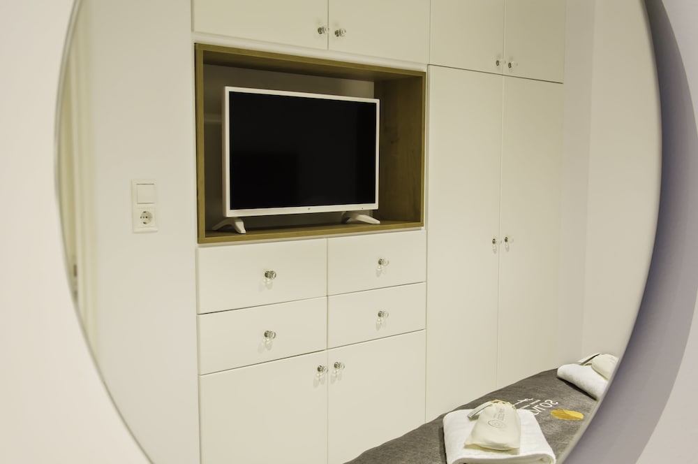 Talos Luxury Suites 37/50