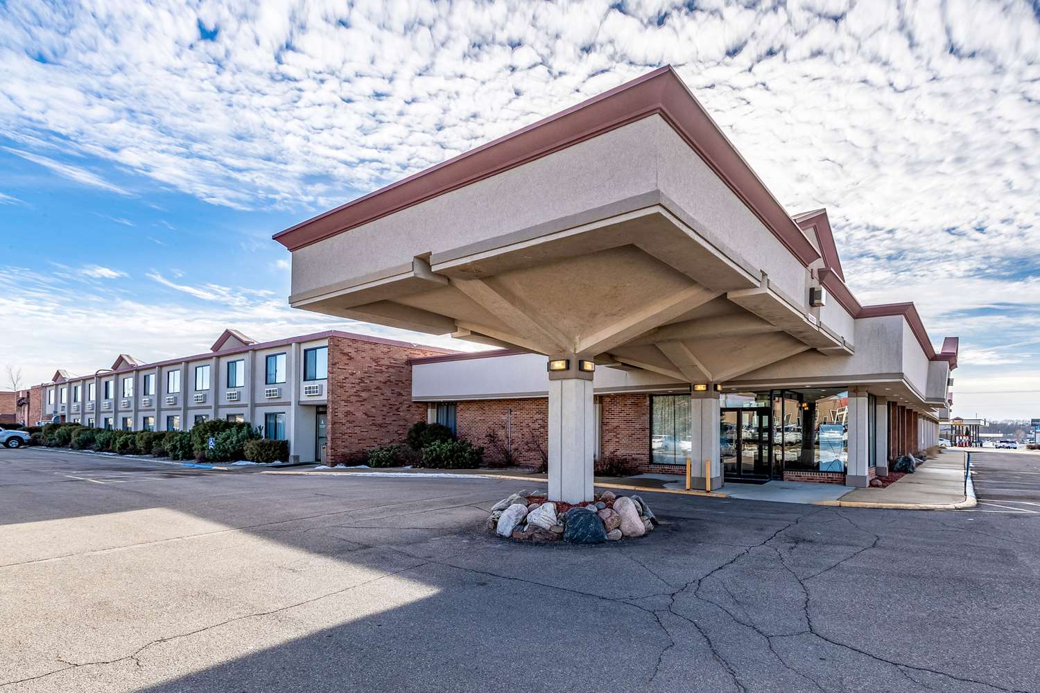 Quality Inn & Suites Albert Lea, MN 14/17