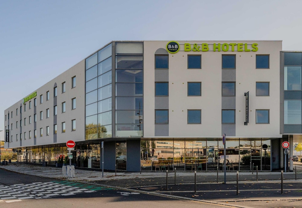 B&B HOTEL Maubeuge Gare 46/51