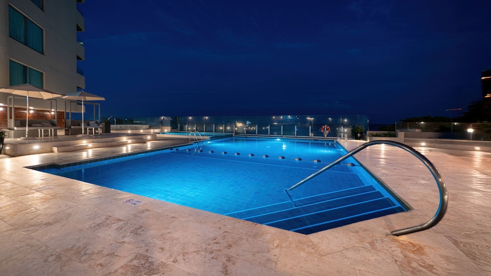 Crowne Plaza Santo Domingo (ex Intercontinental V Centenario Hotel) 40/71