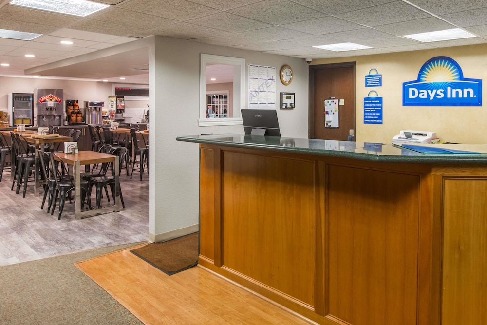 Days Inn By Wyndham Pierre 7/33