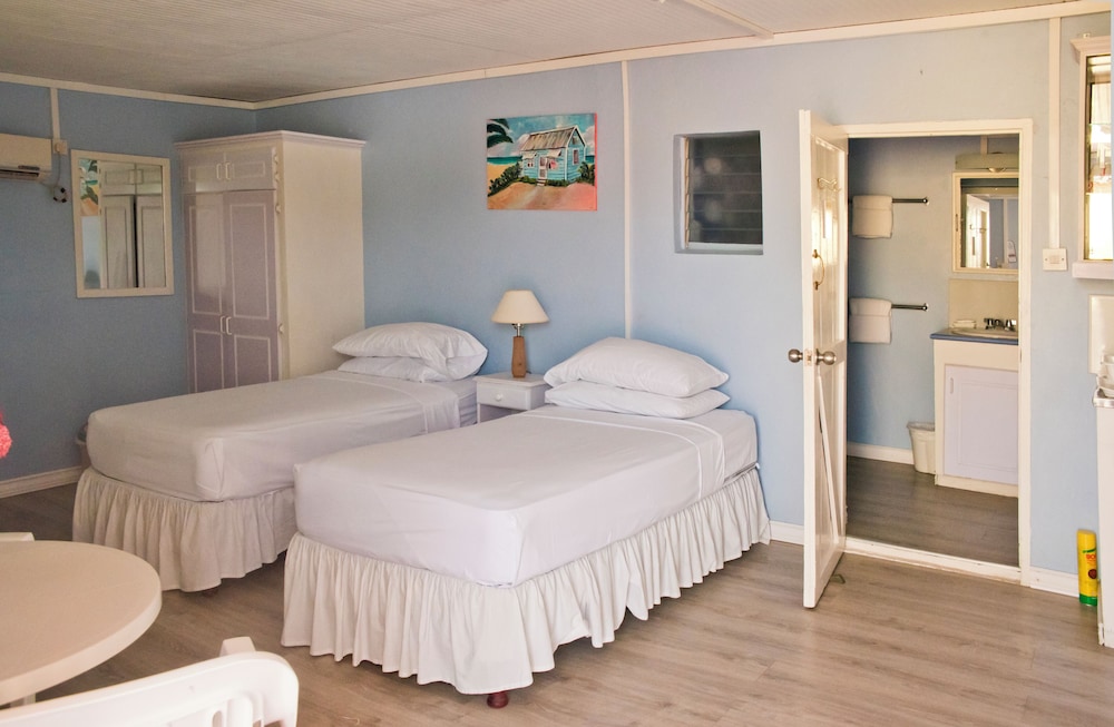 Penthouse, Studio, 1 King and 1 Single Beds